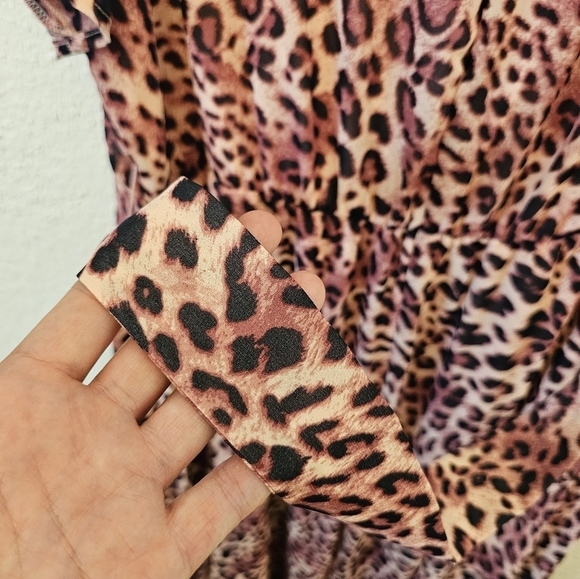 Torrid Size 1 Chiffon Flutter Sleeve Elastic Band Leopard Print Wrap Dress - Picture 11 of 14
